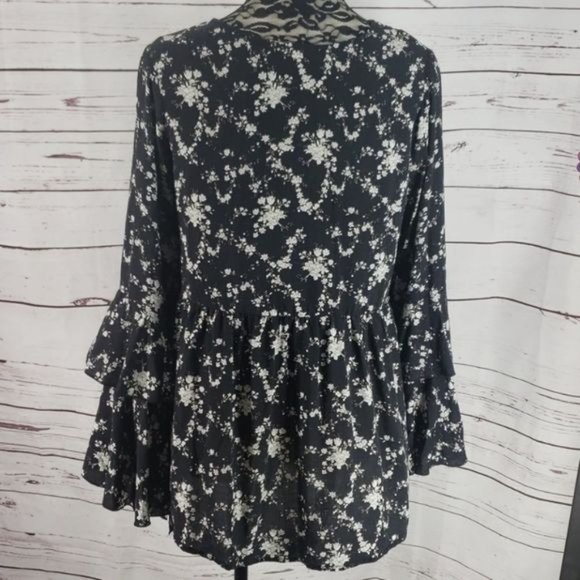 Umgee Black Floral Lace Up Tunic‎ Blouse Medium - Picture 9 of 10